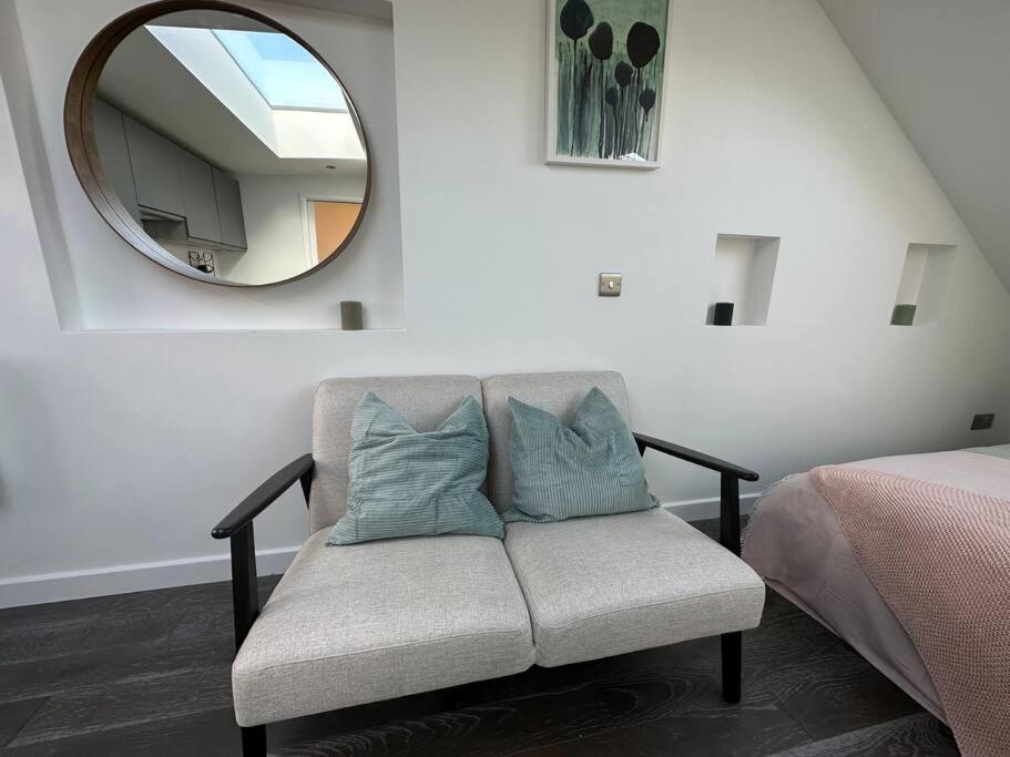 Lovely New Decor Studio - 4 The Southwell Лондон Екстер'єр фото